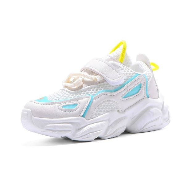 Tenisice u tri boje sa naljepnicama primjerene za djevojčice