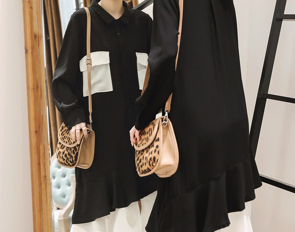 Aktualna haljina asimetrični model za trudnice