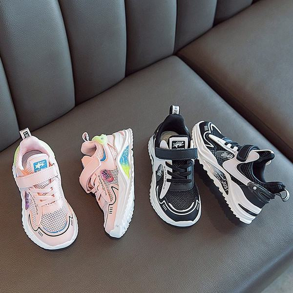 Dječje tenisice s vezicama i naljepnicama u roza i crnoj boji