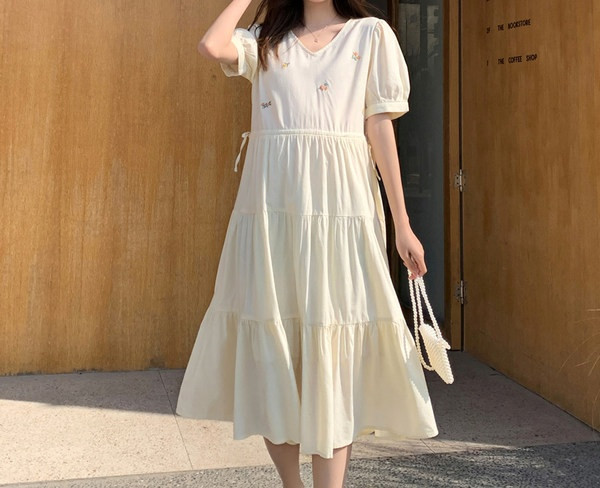 Duga haljina ženskog kroja za trudnice