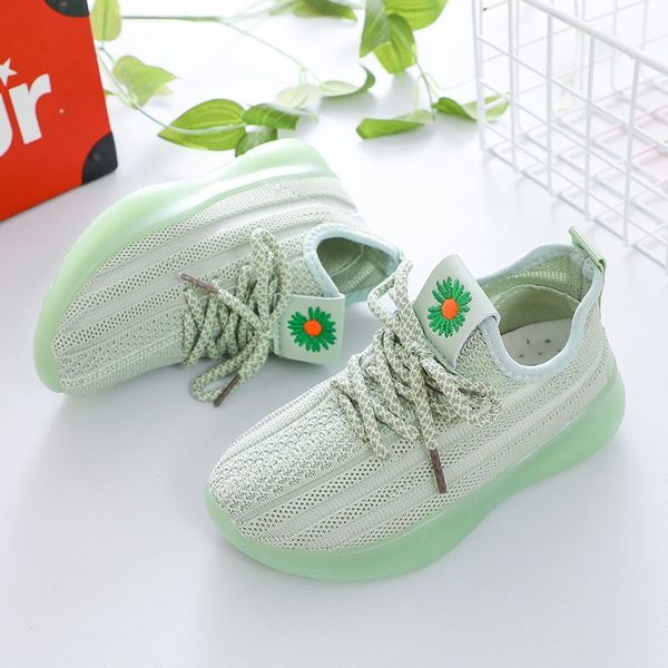Dječje tenisice od tekstila sa cvjetnim vezom