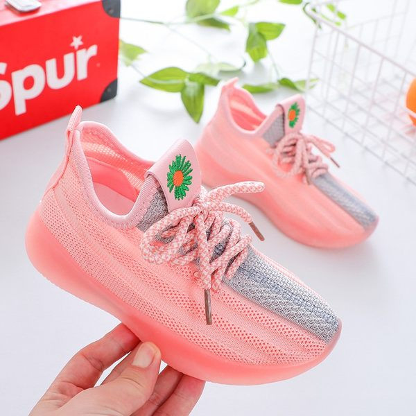 Dječje tenisice od tekstila sa cvjetnim vezom