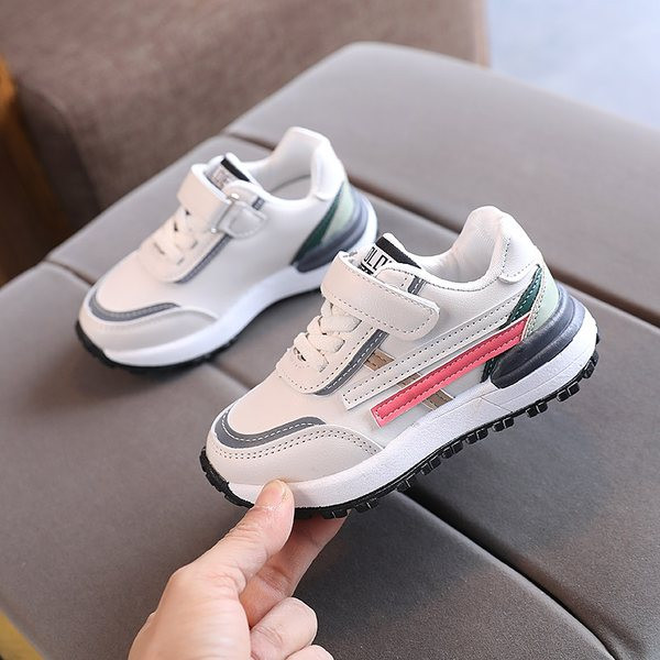 Dječje ležerne tenisice na čičak i amblem