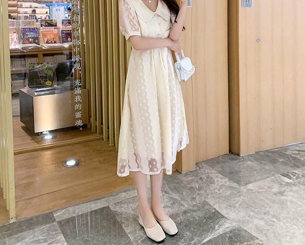 Ženska haljina modernog kroja za trudnice