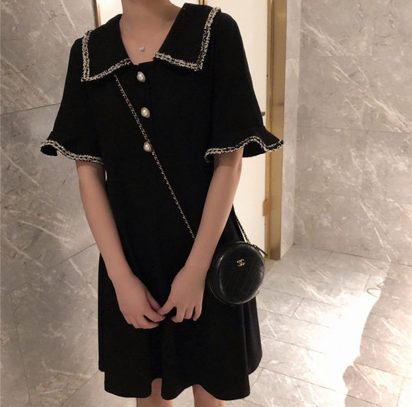 Elegantna ženska kratka haljina s gumbima za trudnice