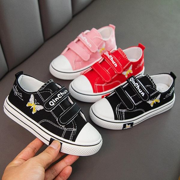 Dječje tekstilne tenisice s vezom i naljepnicama