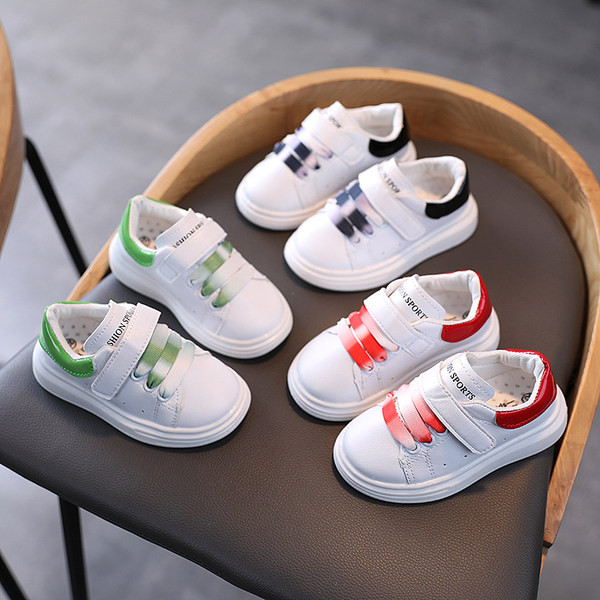 Dječje kožne tenisice s ravnim potplatom i vezicama