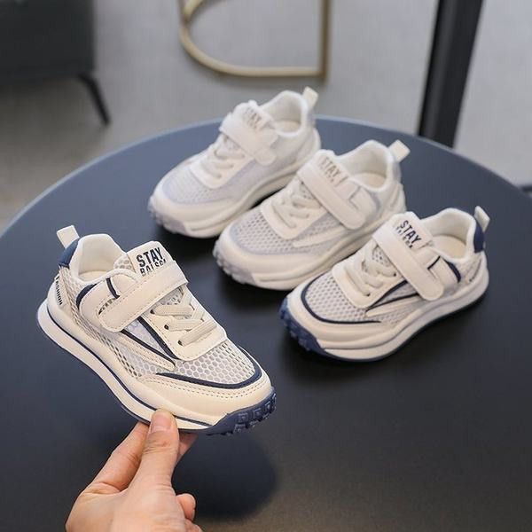 Ležerne mrežaste tenisice s natpisom i čičkom