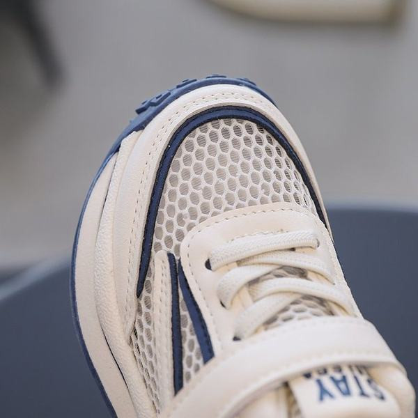 Ležerne mrežaste tenisice s natpisom i čičkom