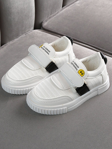 Novi model tenisica od mrežaste tkanine i čičak trake