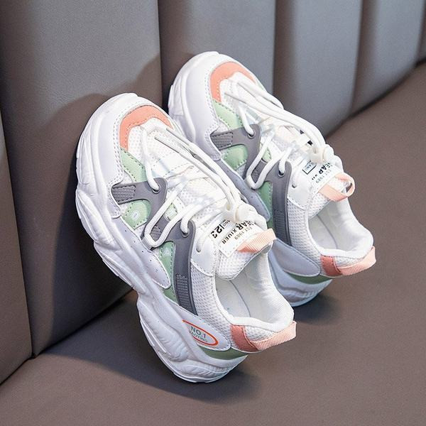 Elpojošas bērnu kedas ar plakanām zolēm un šņorēm