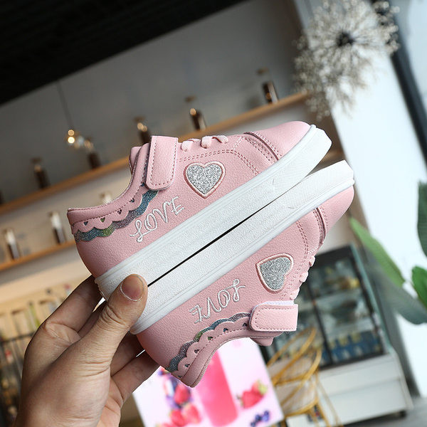 Moderne kožne tenisice za djevojčice s vezom i brokatom