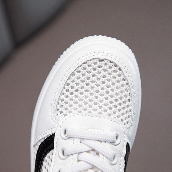 Dječje tenisice na vezice i mrežicu u tri boje