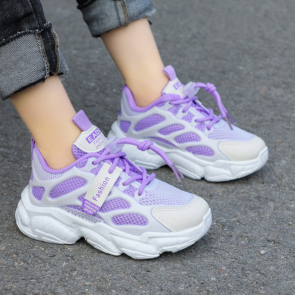 Dječje tenisice s mrežicom i vezicama u tri boje