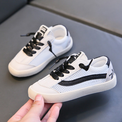 Novi model aktualnih dječjih tenisica s mrežom i spojevima