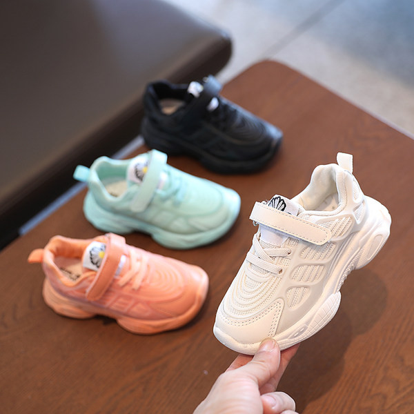 Novi model dječjih tenisica na čičak u četiri boje