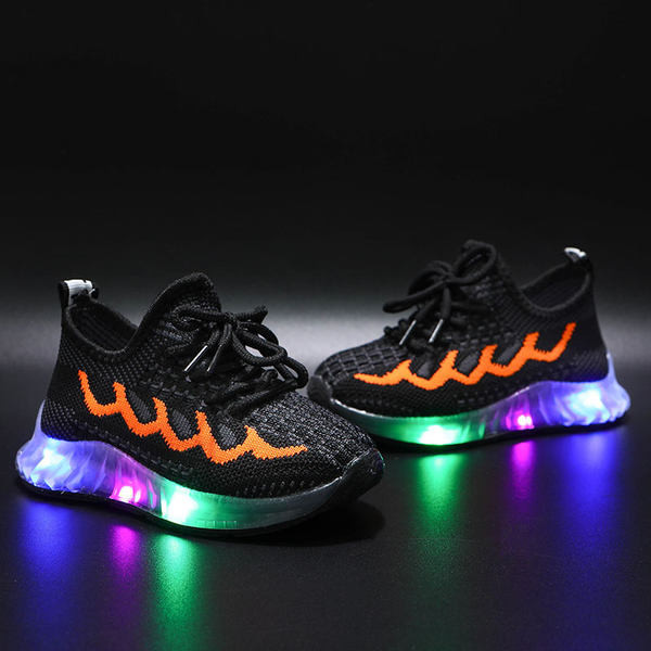 Moderne prozračne tenisice sa svjetlećim potplatom za djevojčice