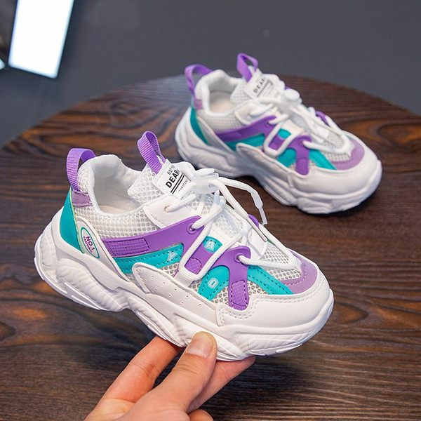 Dječje tenisice na vezice u tri boje s ravnim potplatom