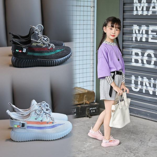 Novi model proljetnih tekstilnih tenisica sa vezicama