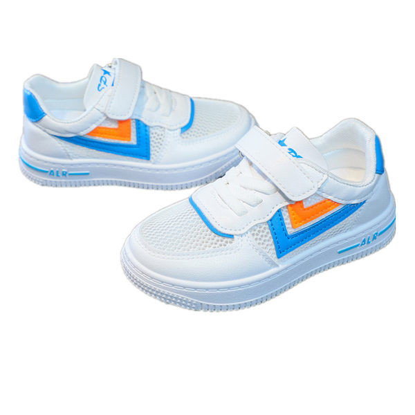 Dječje cipele sa zakrpom i ravnim potplatom u bijeloj boji