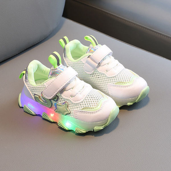 Jauns bērnu elpojošo kedu modelis ar mirdzošām zolēm - vairākas krāsas