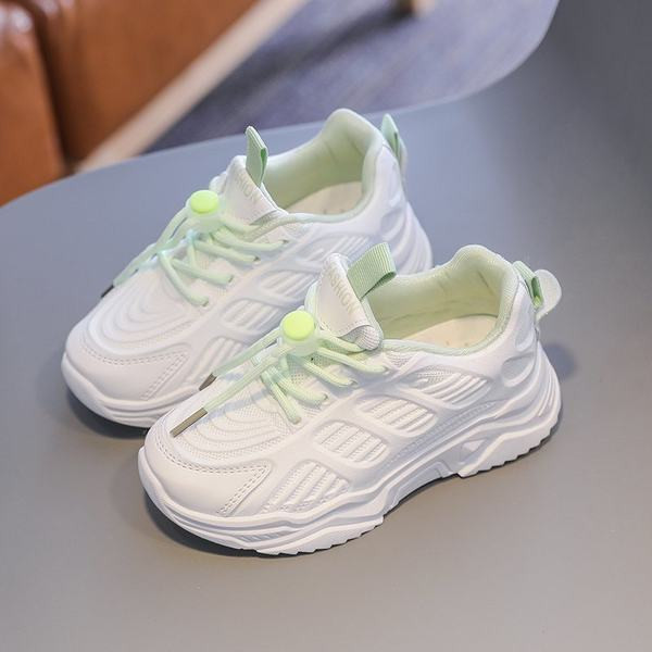 Prozračne dječje bijele tenisice s vezicama u boji