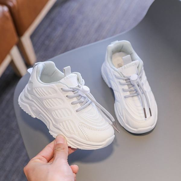 Prozračne dječje bijele tenisice s vezicama u boji