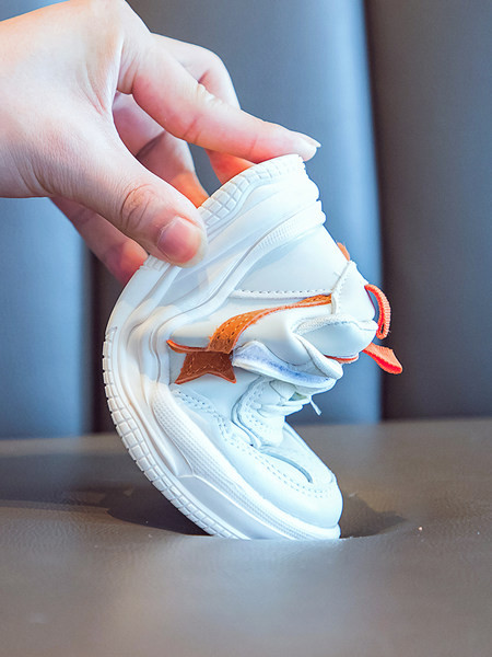 Dječje cipele od eko kože u unisex modelu sa ukrasom - zvjezdica