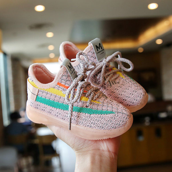 Dječje proljetne tenisice izrađene od tekstilne prozračne tkanine