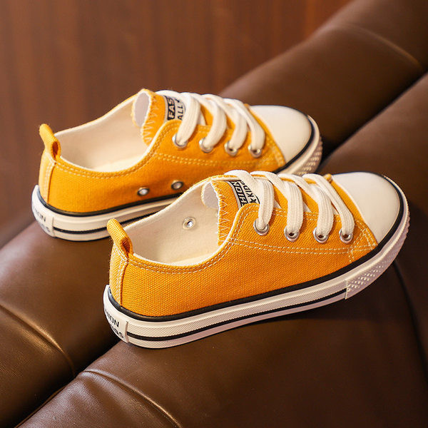 Ležerne cipele od tkanine s vezicama i ravnim potplatom