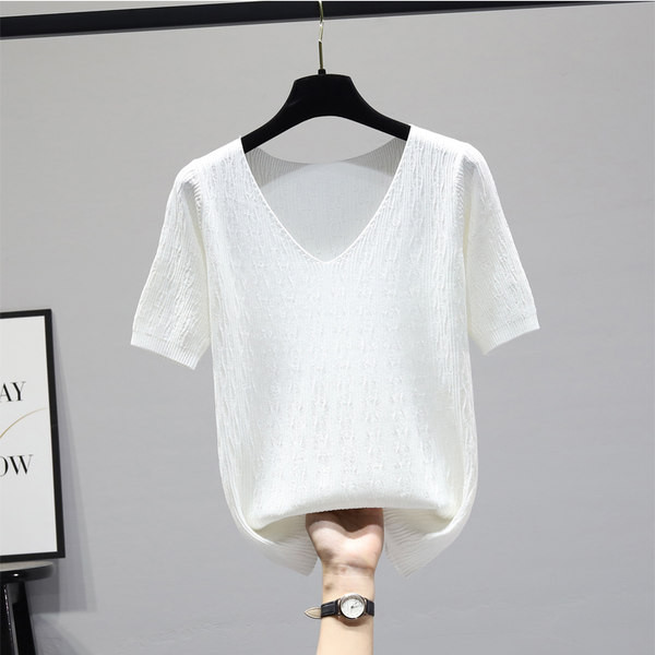 Ženska majica kratkih rukava sa špic izrezom i kratkim rukavima