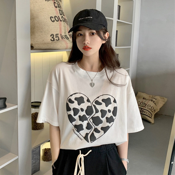 Široka pamučna majica s aplikacijom srca