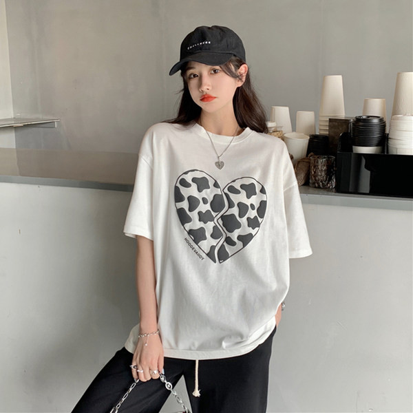 Široka pamučna majica s aplikacijom srca