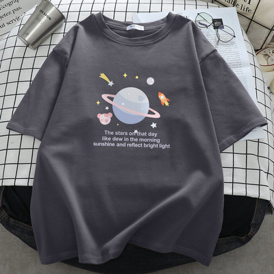 Sieviešu t-krekls ar aplikāciju - špics vai ovāls kakla izgriezums