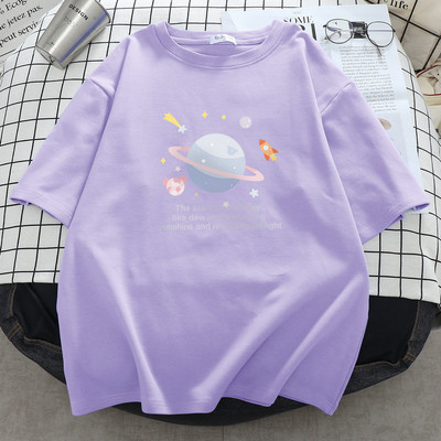 Sieviešu t-krekls ar aplikāciju - špics vai ovāls kakla izgriezums