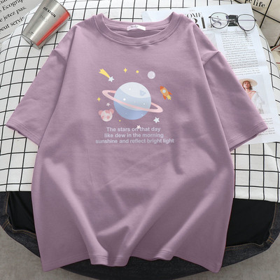 Sieviešu t-krekls ar aplikāciju - špics vai ovāls kakla izgriezums