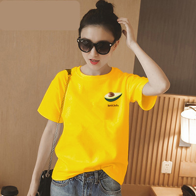 Ležerna ženska majica s aplikacijama bez modela