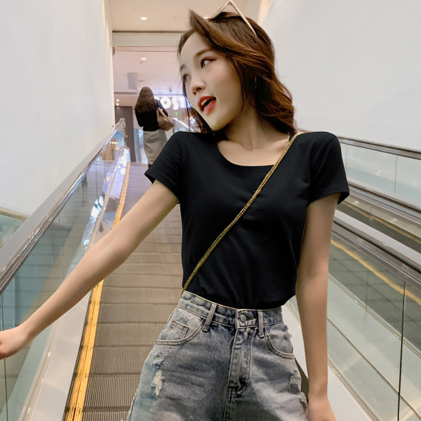 Ženska majica s ovalnim izrezom i kratkim rukavima - više modela