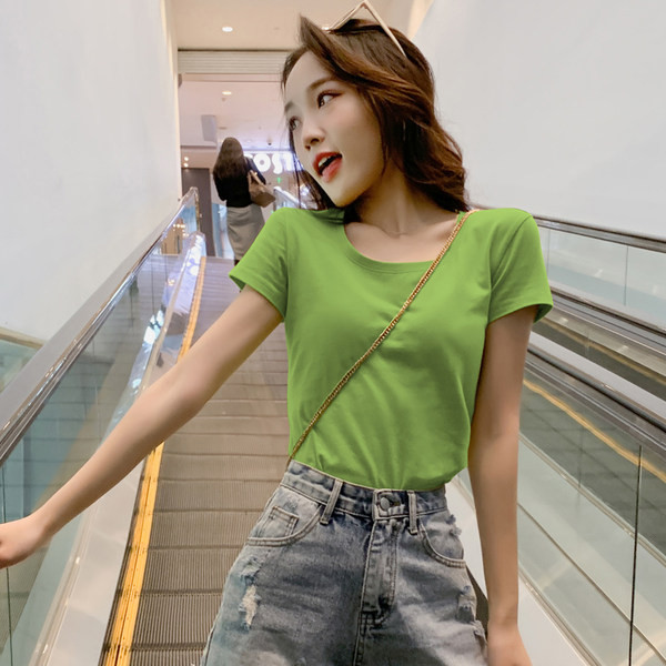 Ženska majica s ovalnim izrezom i kratkim rukavima - više modela