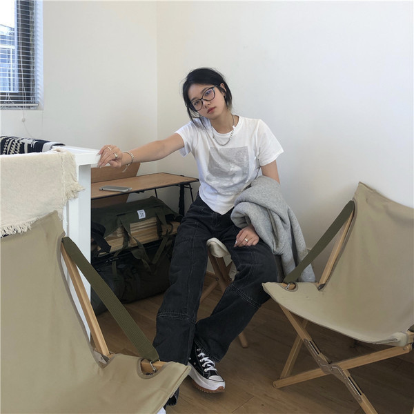 Novi model ženske bluze sa okruglim izrezom i kratkim rukavima