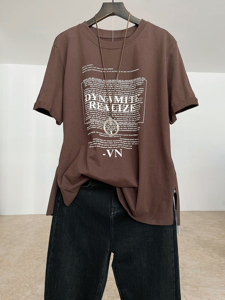 Ležerna ženska majica s aplikacijom i kratkim rukavima