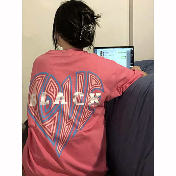 Novi model ženske majice kratkih rukava sa aplikacijom i ovalnim izrezom - dvije boje