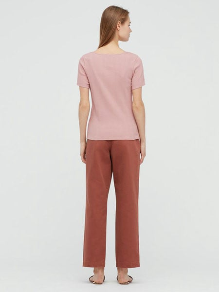 Ženska ležerna majica s kratkim rukavima i četvrtastim izrezom