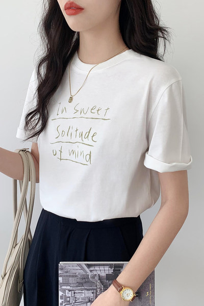 Ženska majica s natpisom u boji - široki model