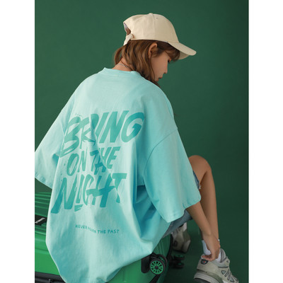 Ženska casual majica s natpisima i ovalnim izrezom