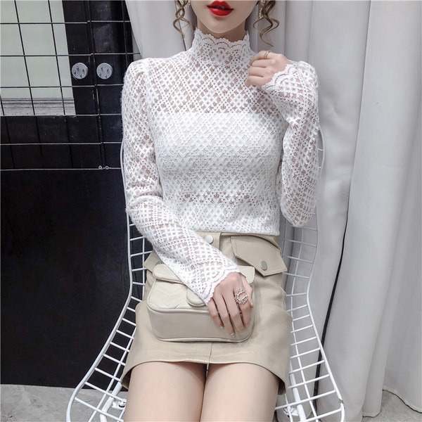 Ženska čipkana bluza s dugim rukavima