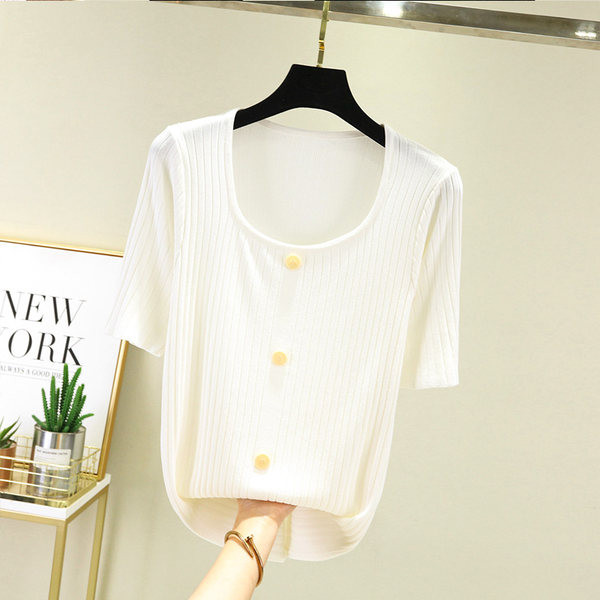 Ženska bluza s dugmadima i kratkim rukavima