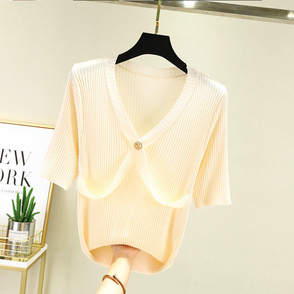 Ležerna ženska bluza s gumbima i špic izrezom