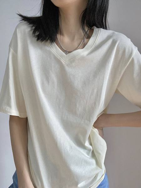 Ženska ležerna bluza s kratkim rukavima i špic izrezom