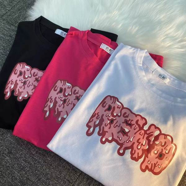 Ženska ljetna majica s aplikacijom i kratkim rukavima